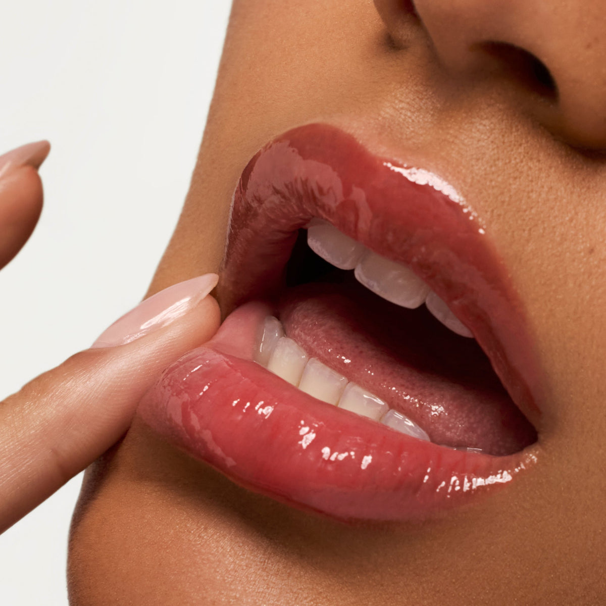 lip-butter-balm-poppy-s2 PDP_LBB-Poppy-2.jpg